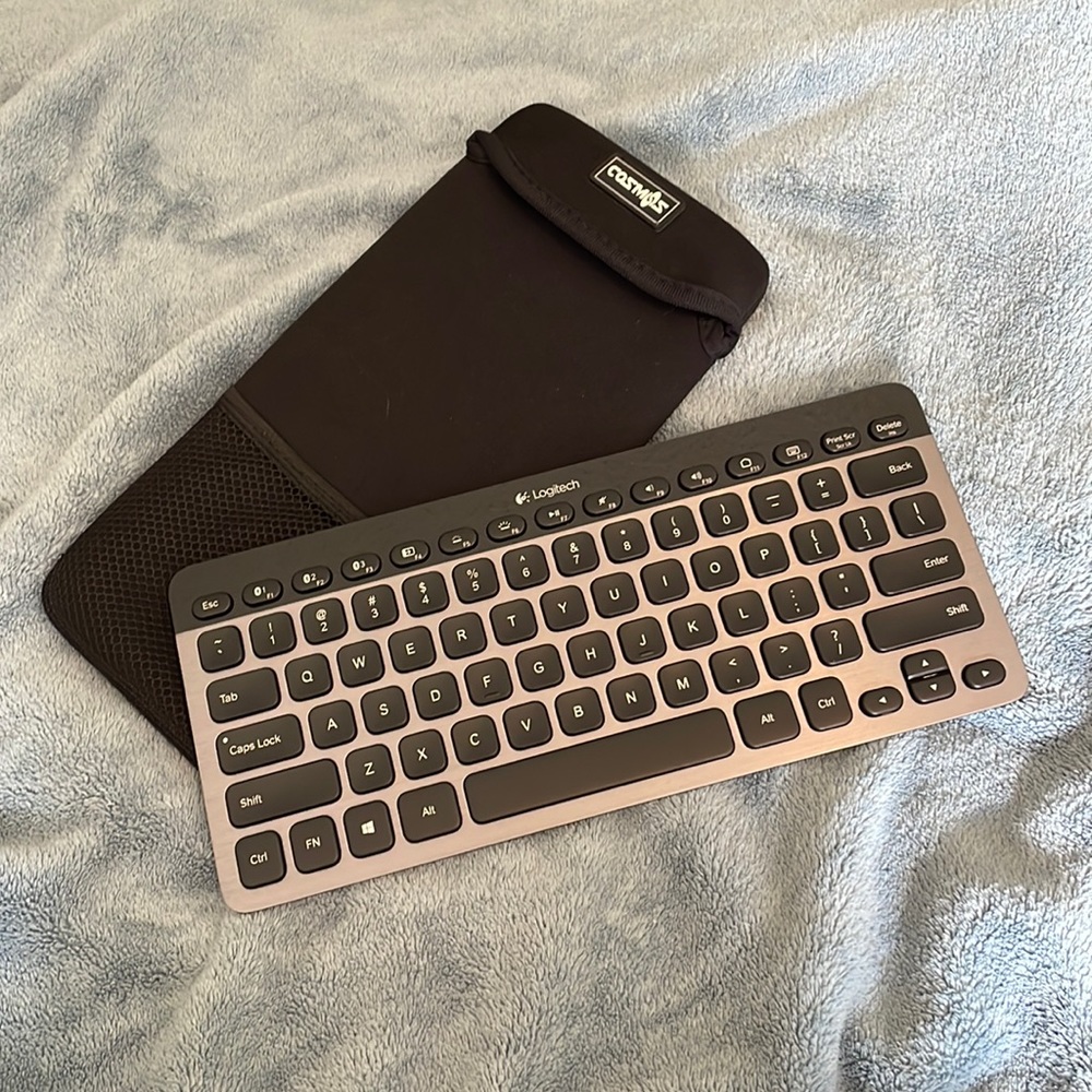 Logitech Bluetooth Illuminated Keyboard K810 with Cosmos Travel Case